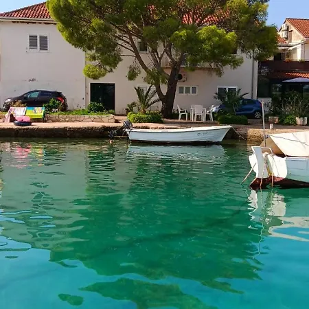 Ferienhaus Artina 2 *