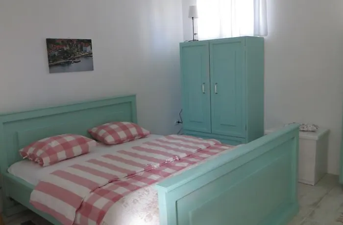 Artina 2 Hébergement de vacances *