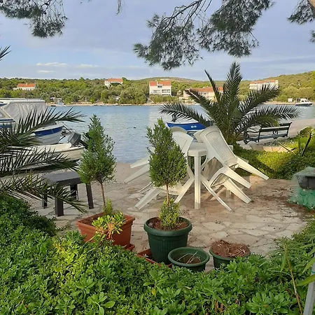 Artina 2 Semesterbostad