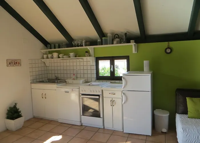 Artina 2 بيت للعطل Lovište